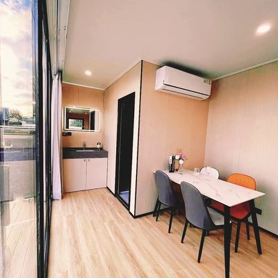 Hot Sellers Direct apple Pods Prefabricated Container Space Pods Hotel Outdoor Office Warehouse Store Office Building