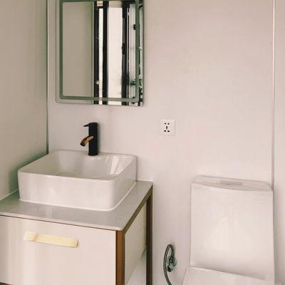 Luxury Prefab Container Residence - Modular Portable House with Mobile Living Space